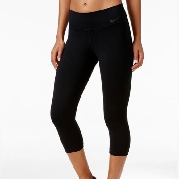 Nike Pants & Jumpsuits Nike Black Dry Fit Cropped Leggings Size